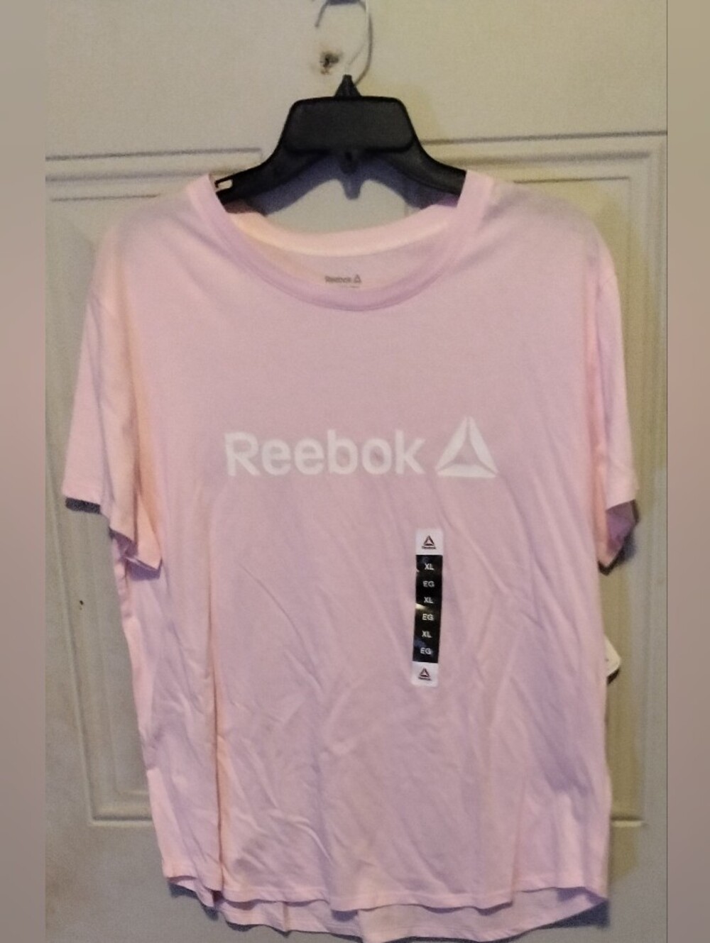 Women's NWT Reebok Crew Neck T-shirt